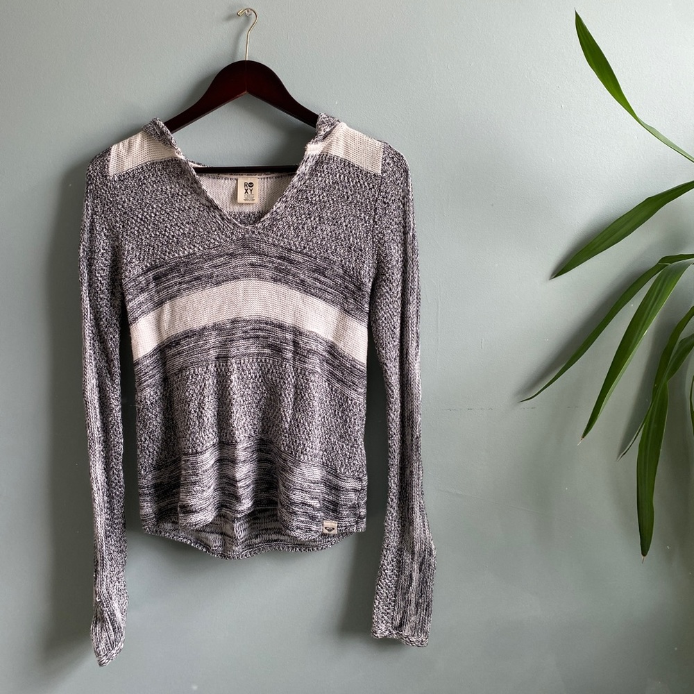 Roxy hooded sweater 🖤🤍
